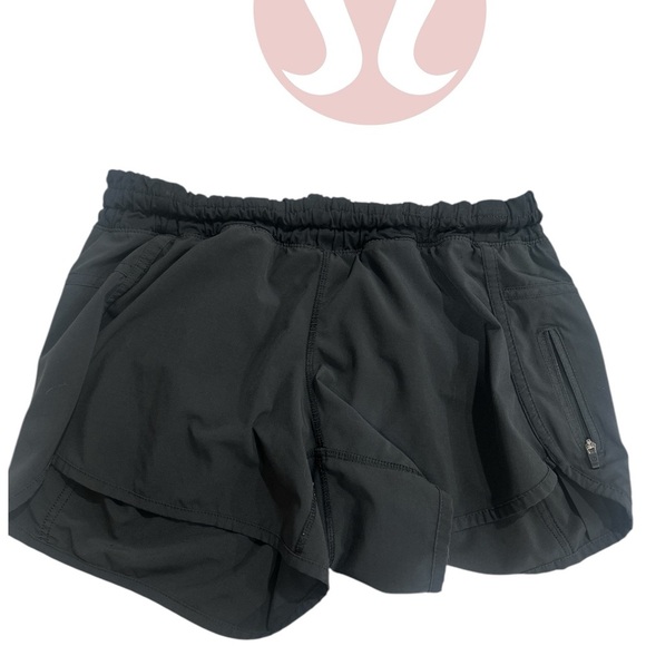 Lululemon hotty hot low rise lined Black Shorts Lightweight Performance - Picture 3 of 4
